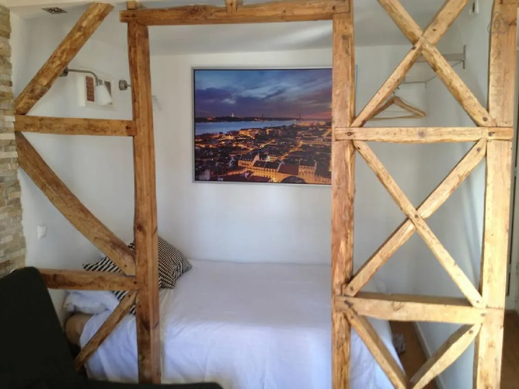 Cozy River View Alfama Apartment Lisbon