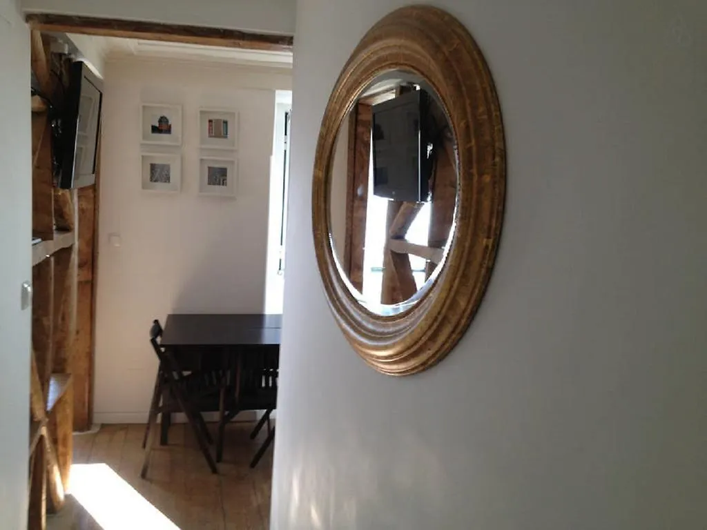 Cozy River View Alfama Apartment Lisbon Portugal