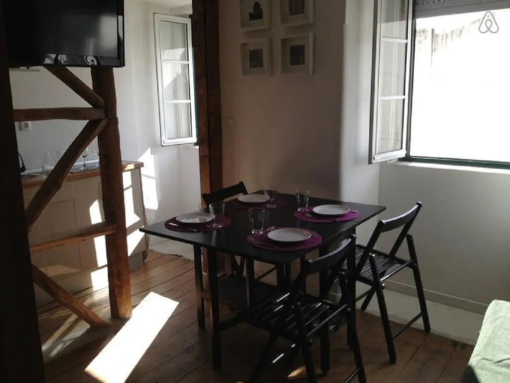 Cozy River View Alfama Apartment Lisboa